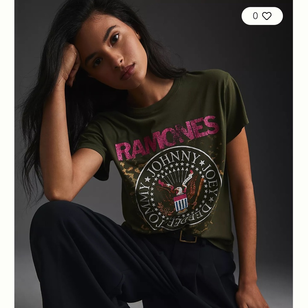 Letluv Ramones Graphic Tee
Size Medium